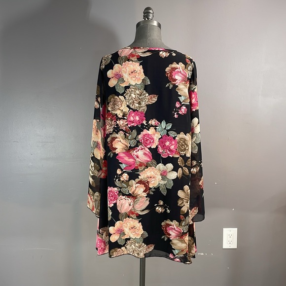 Size Large floral swing dress with beautiful chiffon bell. Body lined. USA - Picture 4 of 17